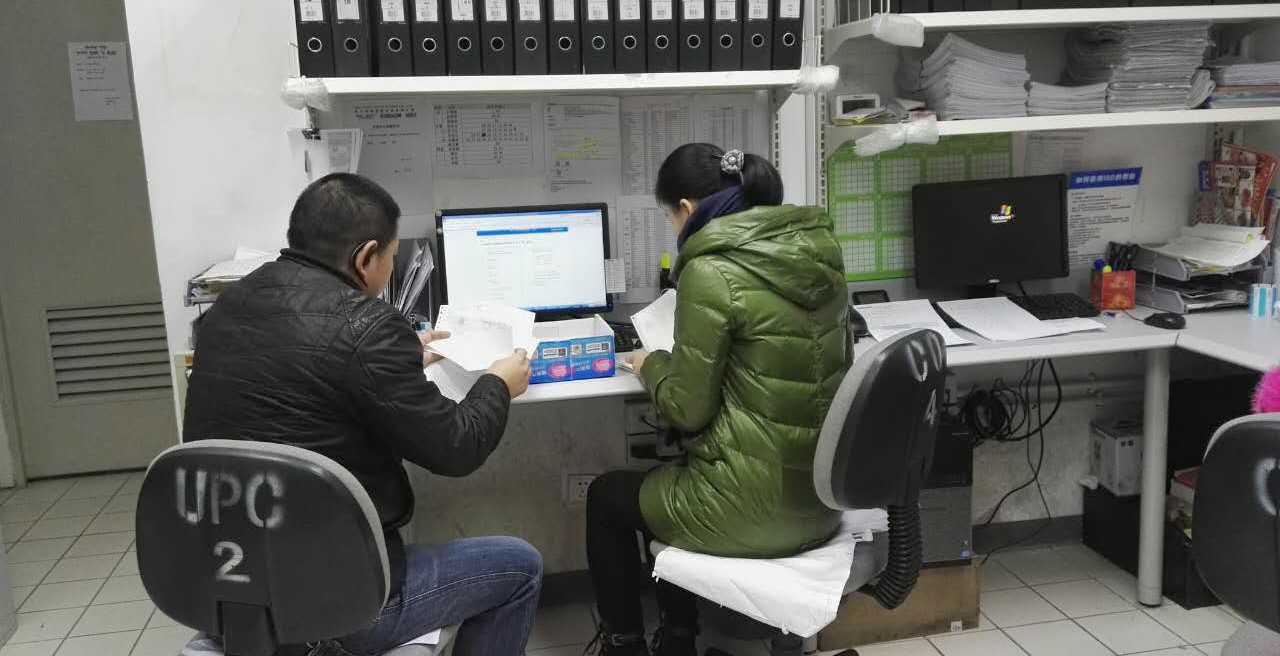 市纪委开展廉洁过节明察暗访--正风进行时  纪委在行动