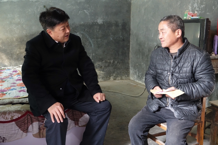 马锁文到“五个一”联系点浚县中岗村调研慰问困难群众