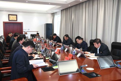 市委理论学习中心组举行集体学习 马富国主持 郭浩参加