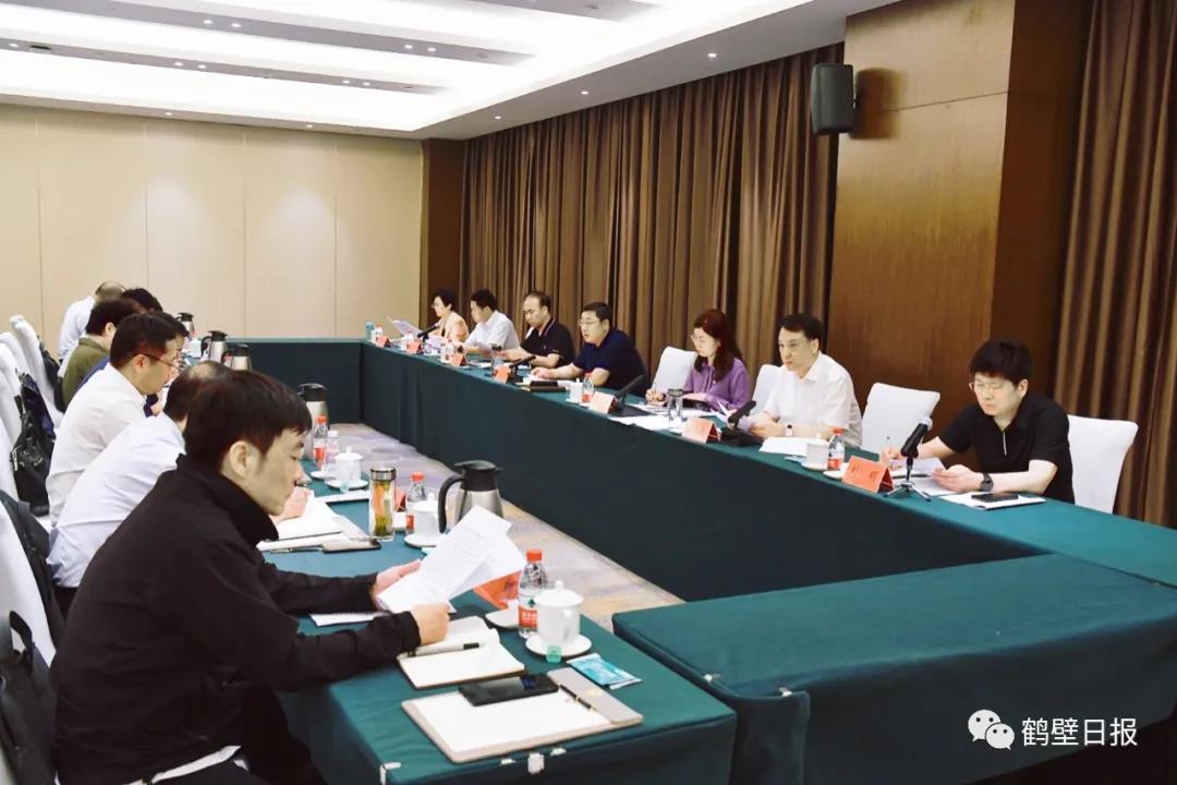 市政法队伍教育整顿领导小组（扩大）会议召开 马富国主持并讲话