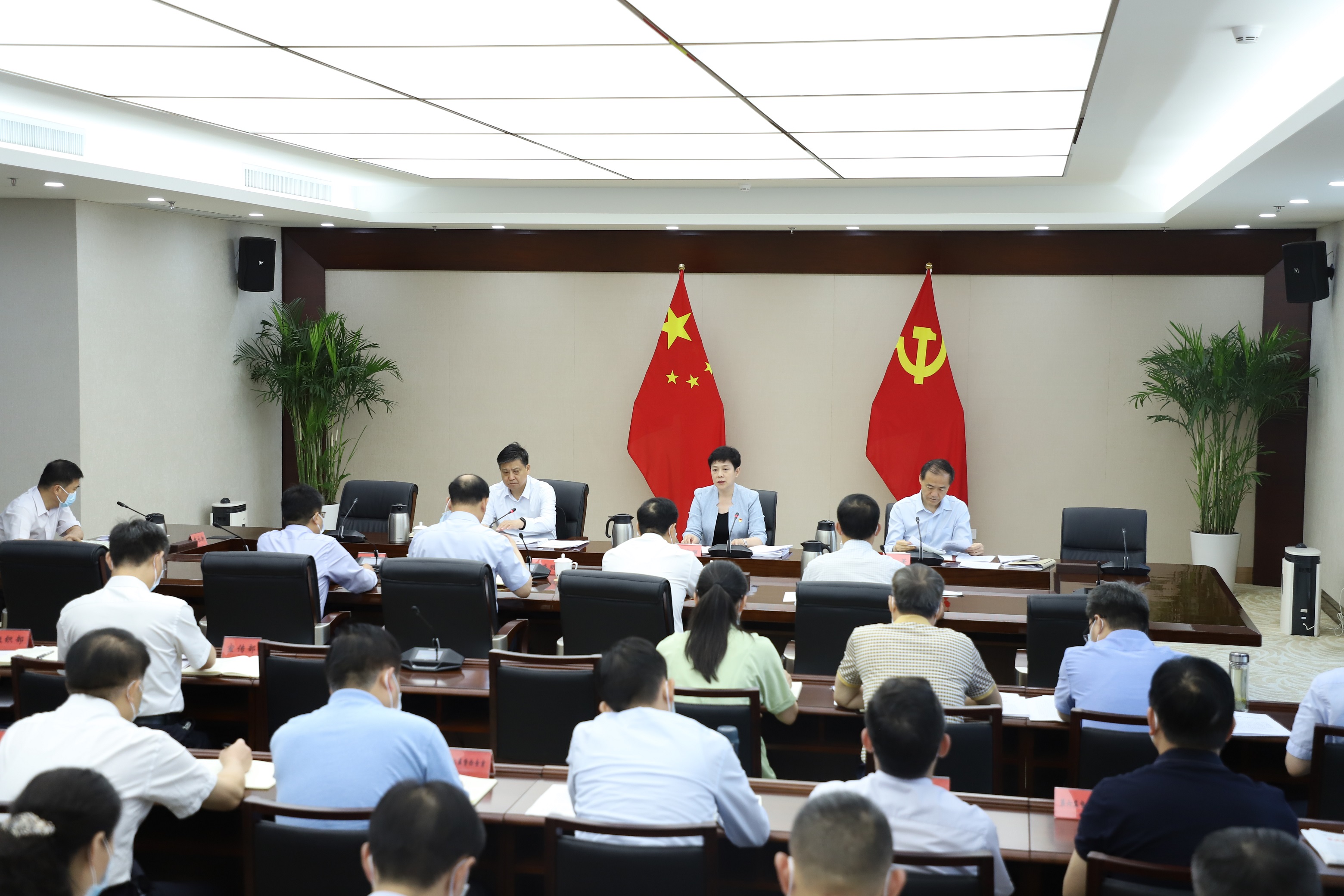 省纪委召开常委会（扩大）会议 深入学悟习近平总书记“七一”重要讲话<br>在新征程中履行好纪检监察机关初心使命