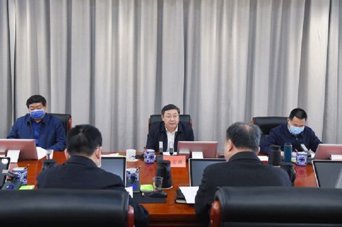 马富国在疫情防控研判会上强调 <br>强化社区管控 加大宣传力度 坚决筑牢疫情防控安全防线 <br>郭浩参加