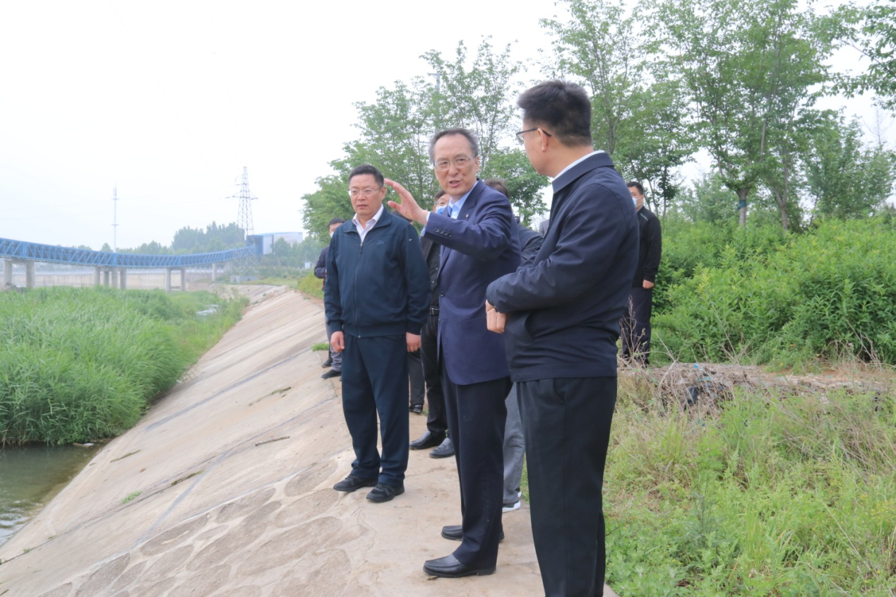 市委常委、市纪委书记、市监委主任唐献泰到山城区开展巡河工作