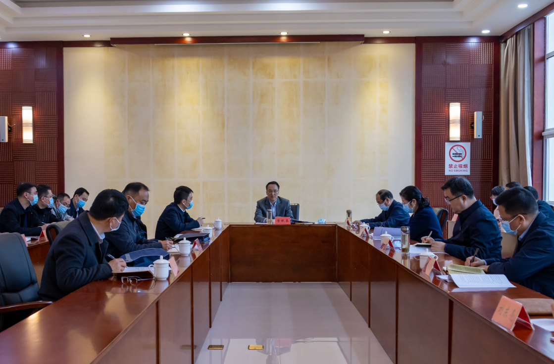 市纪委监委召开理论学习中心组集体学习（扩大）会议