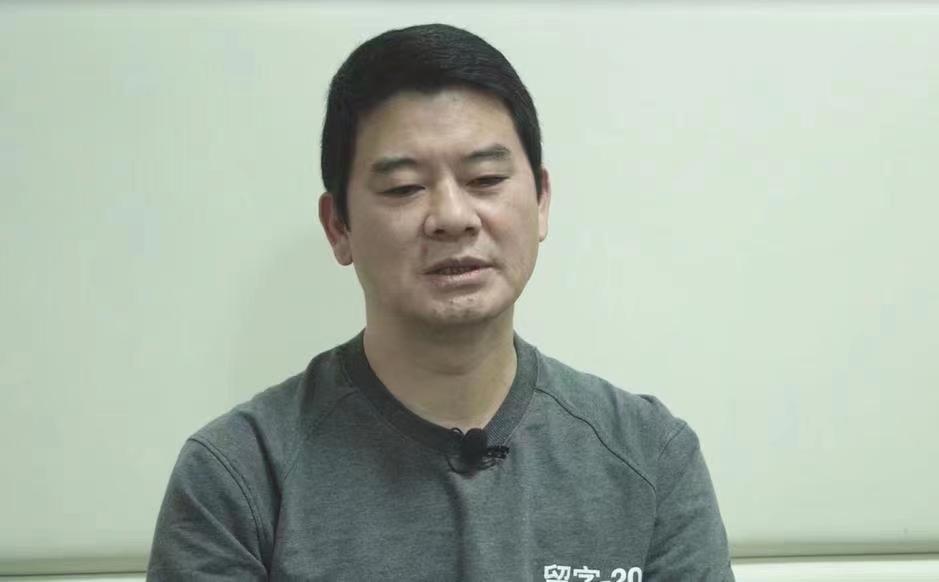 镜鉴丨自认“小节无害” 终致人生“翻车”