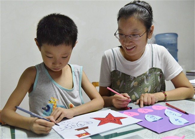 【省纪委监委网站】【纪检人镜头】八一军旗分外红