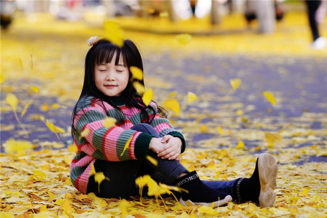 【省纪委监委网站】【镜头】花雪随风不厌看