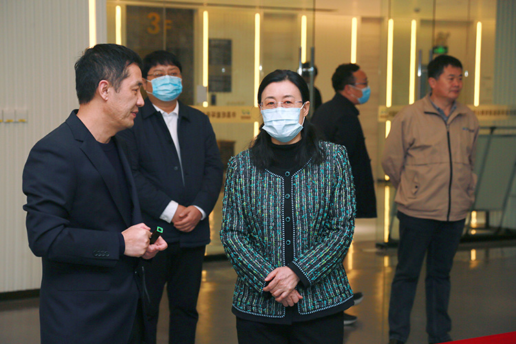 方婷在魏都区调研时强调 用好“万人助企联乡帮村”工作机制 解决好企业和群众急难愁盼问题