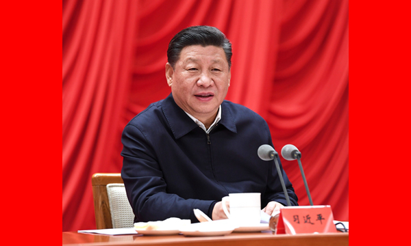 习近平在省部级主要领导干部坚持底线思维着力防范化解重大风险专题研讨班开班式上发表重要讲话强调<br>提高防控能力着力防范化解重大风险<br>保持经济持续健康发展社会大局稳定