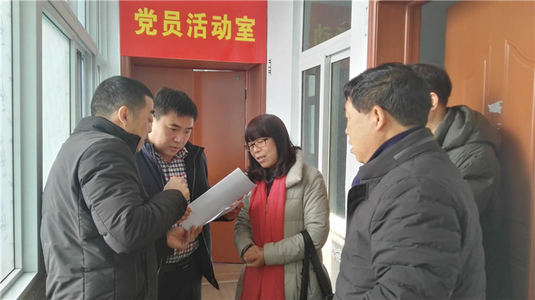 驻市卫计委纪检监察组对驻在单位及二级机构工作人员节后在岗在位情况进行检查1.jpg
