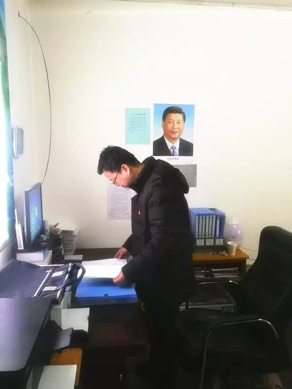  【省纪委监委网站】【驻村书记的一天①】风雪中，那个熟悉的身影又来了！